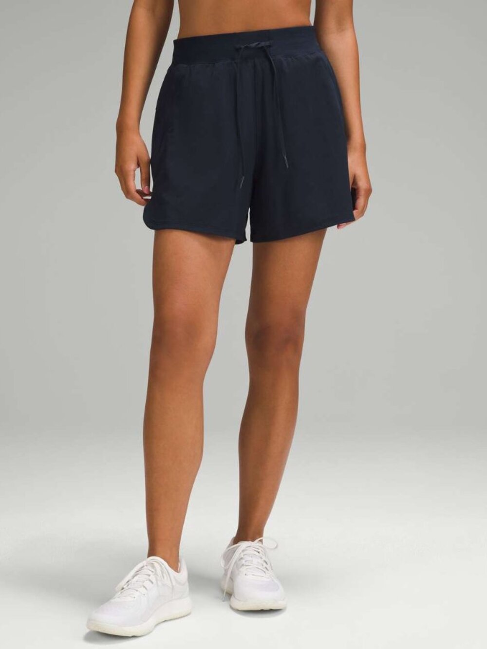 Women's Lululwmon License To Train High-Rise Short 4"